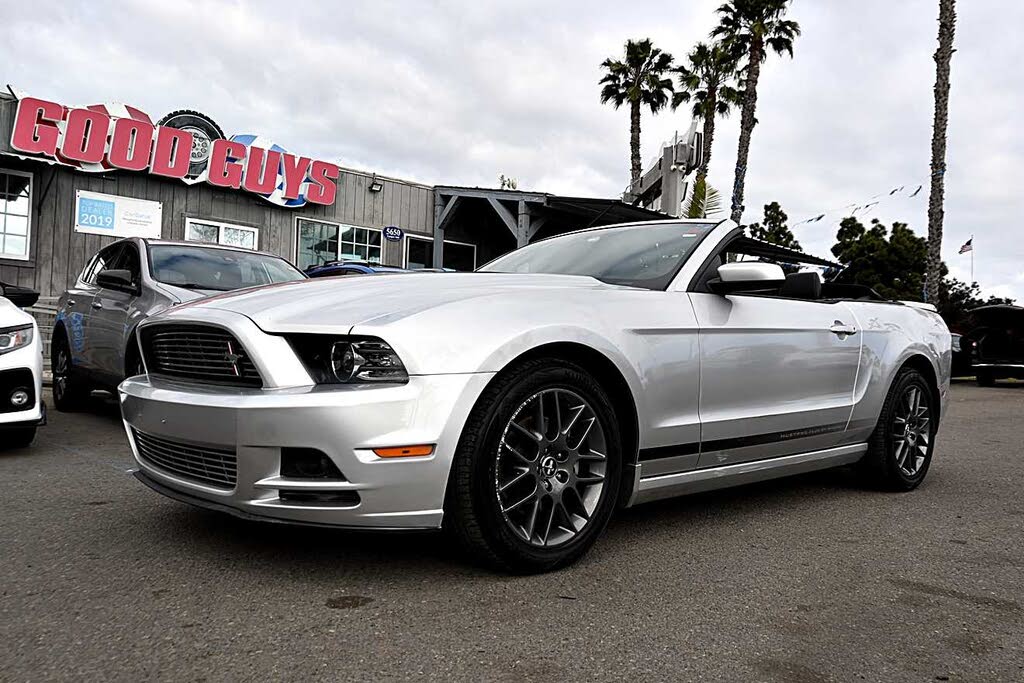 2014 Ford Mustang V6 Premium Convertible RWD