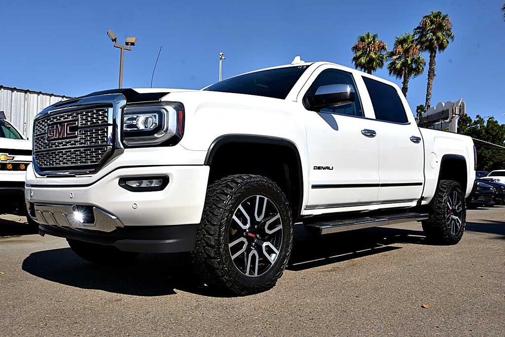 2016 GMC Sierra 1500 Denali Crew Cab 4WD