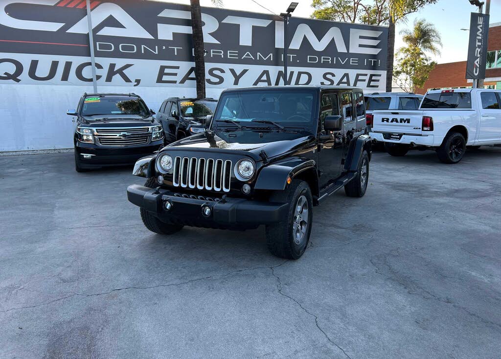2017 Jeep Wrangler Unlimited Sahara 4WD