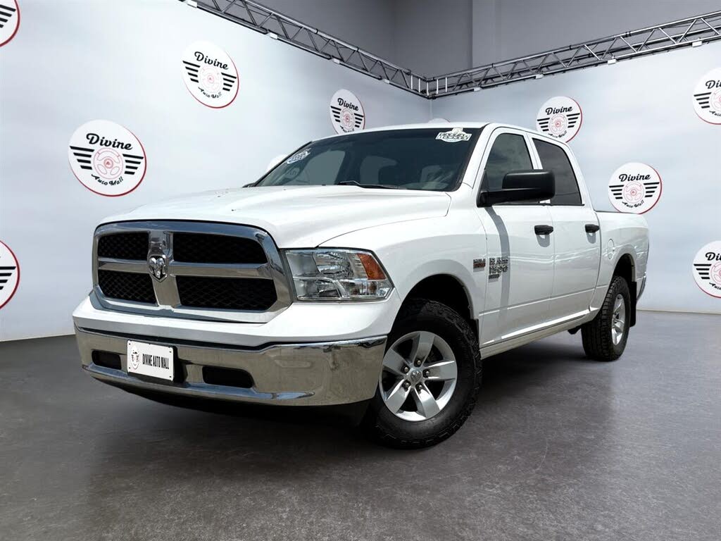 2019 RAM 1500 Classic Tradesman Crew Cab 4WD