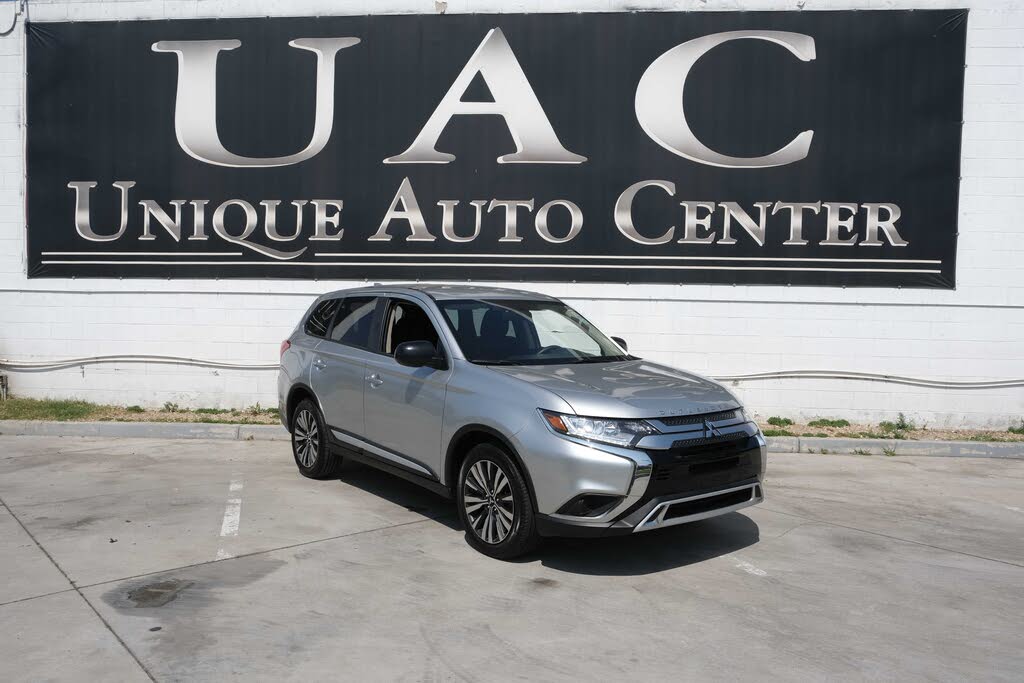 2020 Mitsubishi Outlander ES FWD