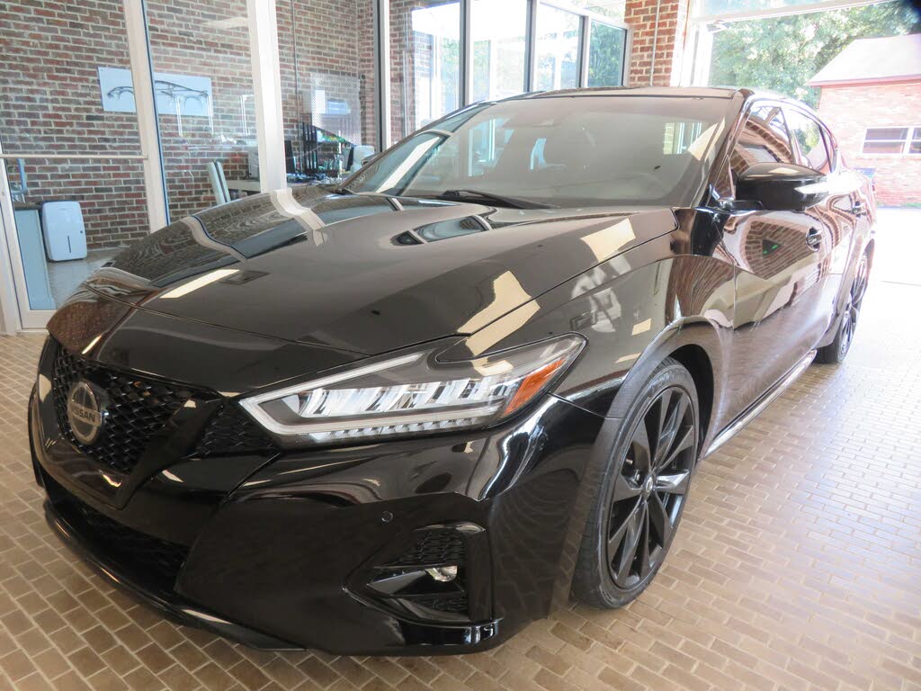 2022 Nissan Maxima SR FWD