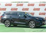 Toyota Highlander XLE FWD