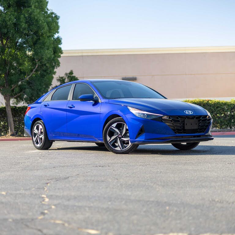 2023 Hyundai Elantra SEL FWD