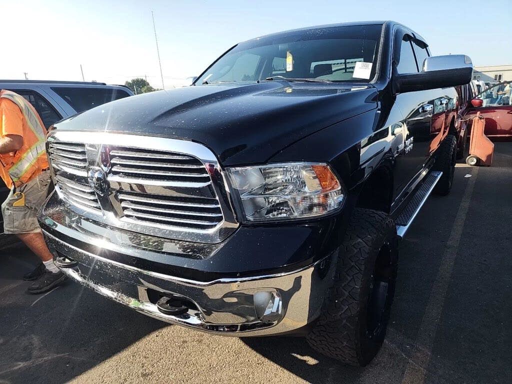 2014 RAM 1500 SLT Crew Cab 4WD