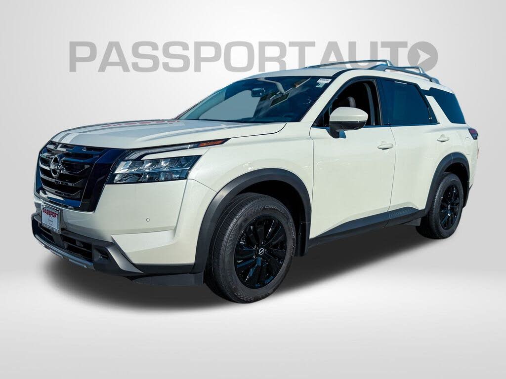 2024 Nissan Pathfinder SL 4WD