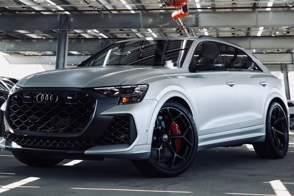 2025 Audi RS Q8 4.0T quattro Performance