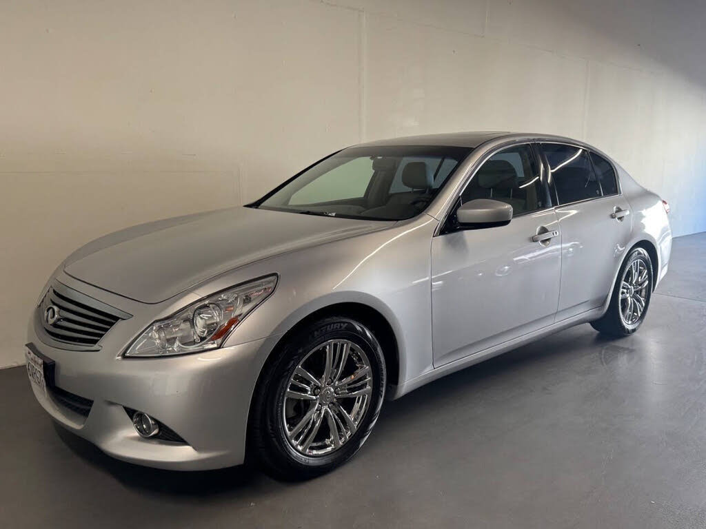 2012 INFINITI G25 RWD