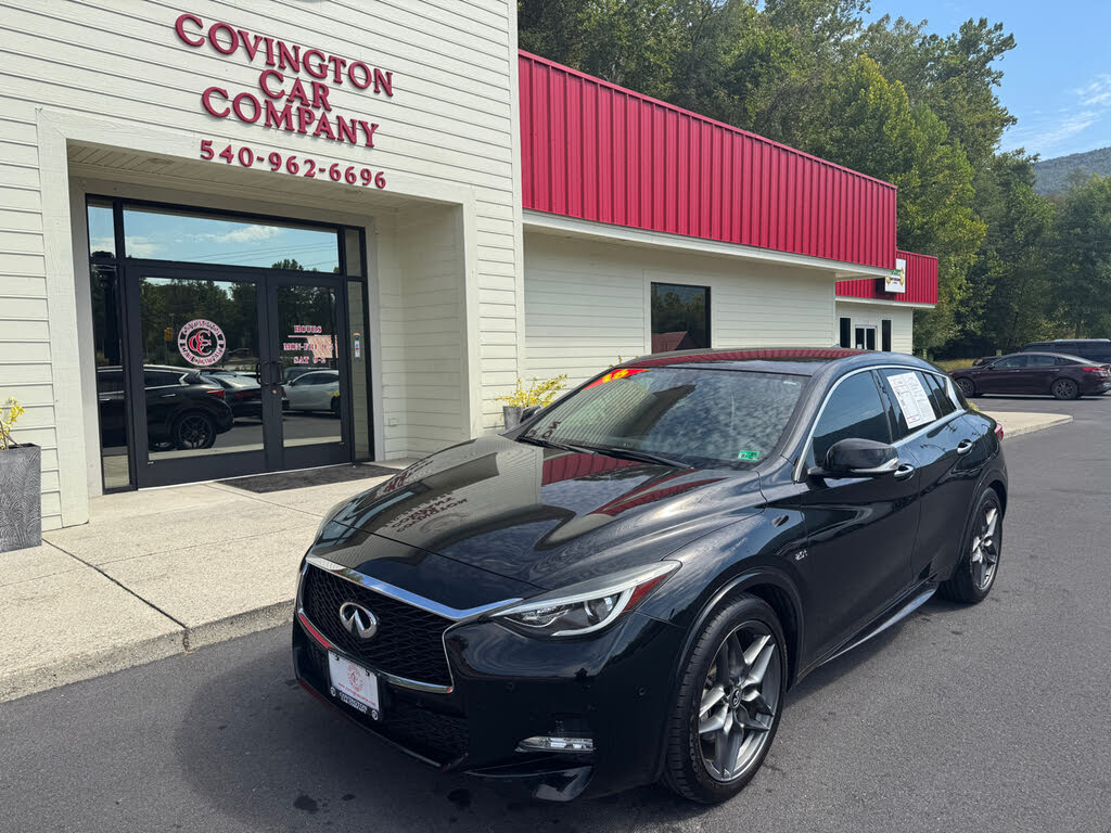2018 INFINITI QX30 Sport FWD