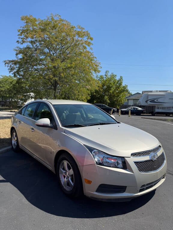 2014 Chevrolet Cruze 1LT Sedan FWD