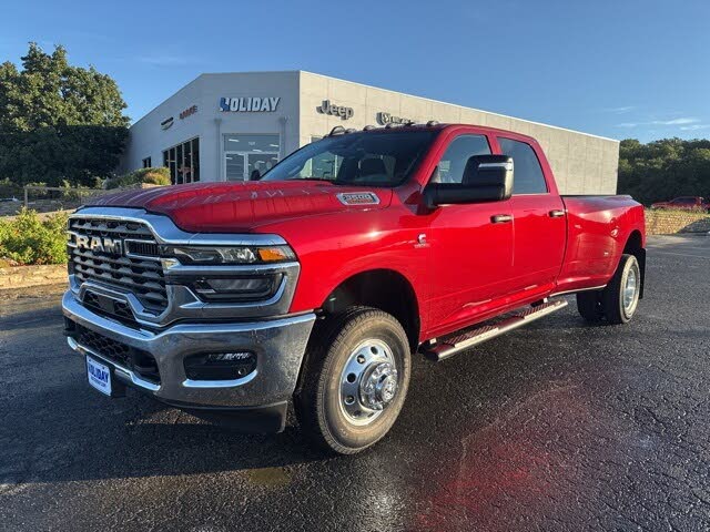 2026 RAM 3500 Tradesman Crew Cab LB DRW 4WD