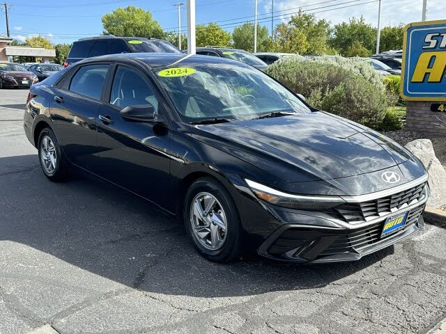 2024 Hyundai Elantra SE FWD