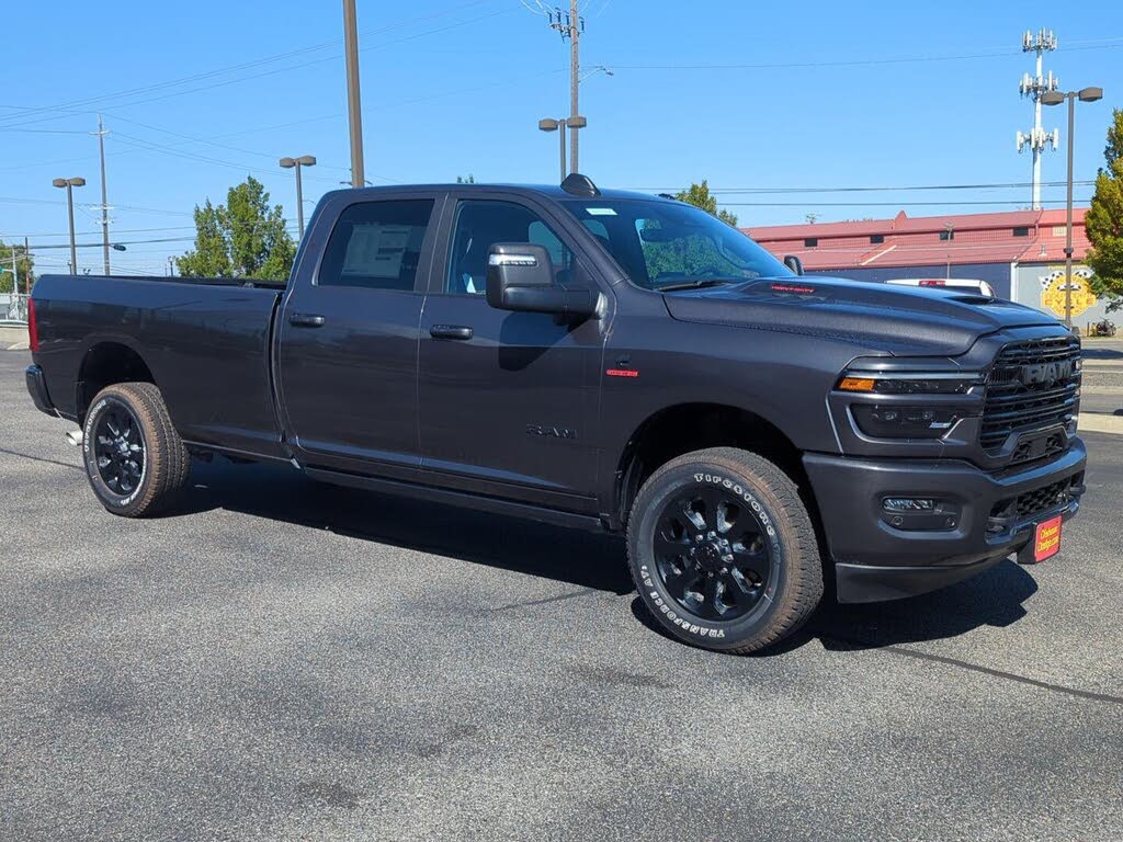 2025 RAM 3500 Laramie Crew Cab LB 4WD