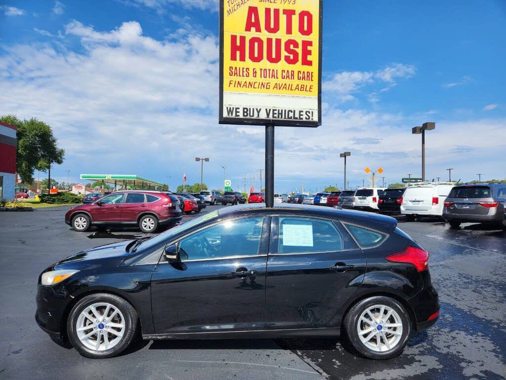 2016 Ford Focus SE Hatchback