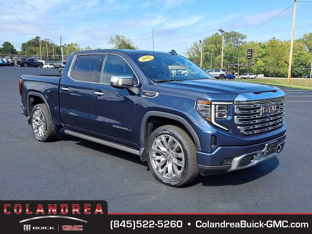 2022 GMC Sierra 1500 Denali Crew Cab 4WD