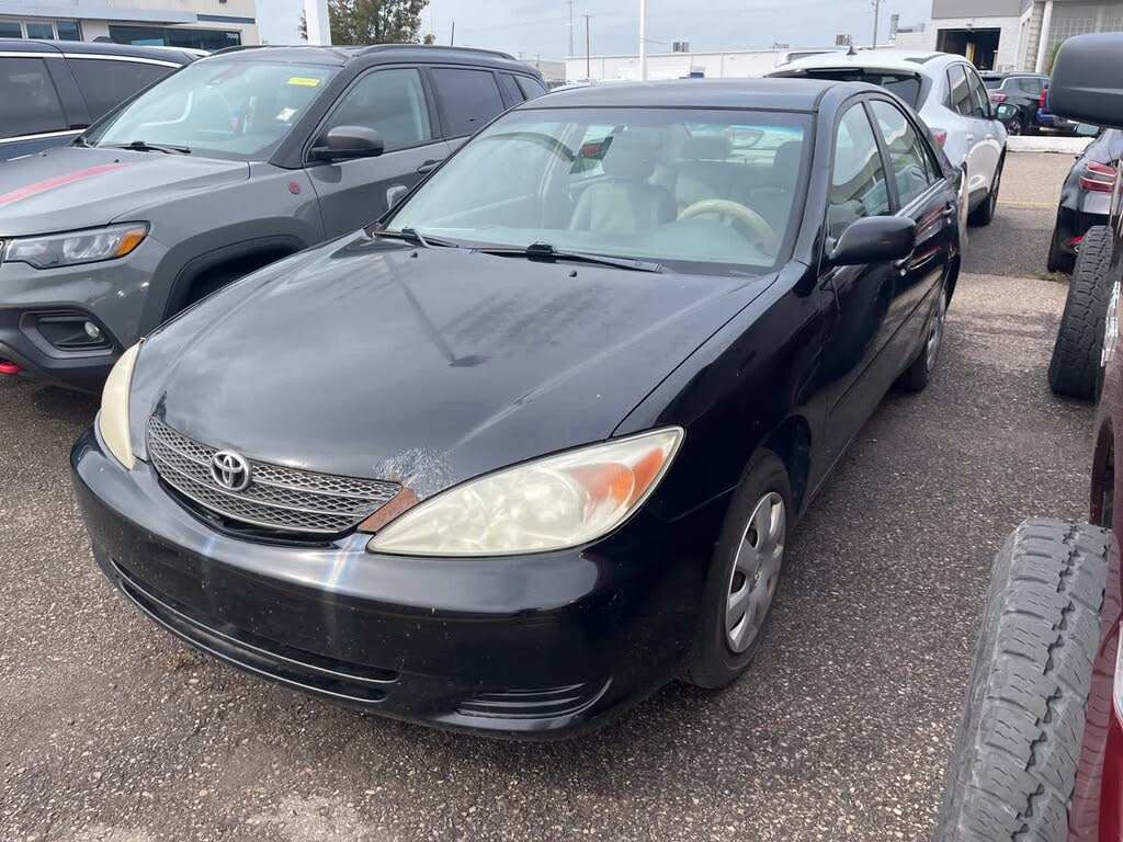2004 Toyota Camry LE FWD