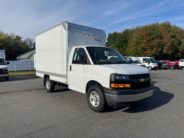 2024 Chevrolet Express Chassis 3500 Cutaway 139