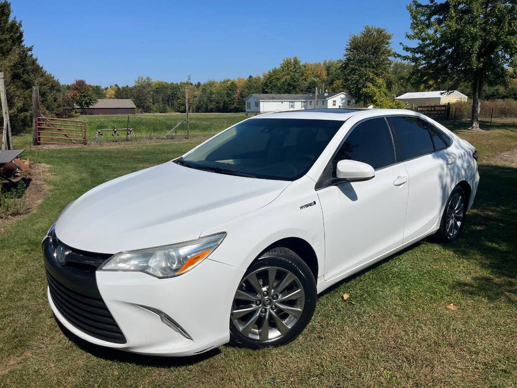 2017 Toyota Camry Hybrid XLE FWD