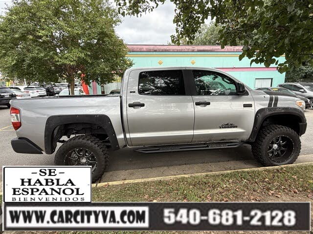2017 Toyota Tundra SR5 CrewMax 5.7L FFV 4WD