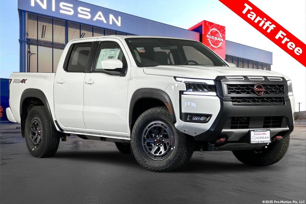 2025 Nissan Frontier PRO-4X Crew Cab 4WD