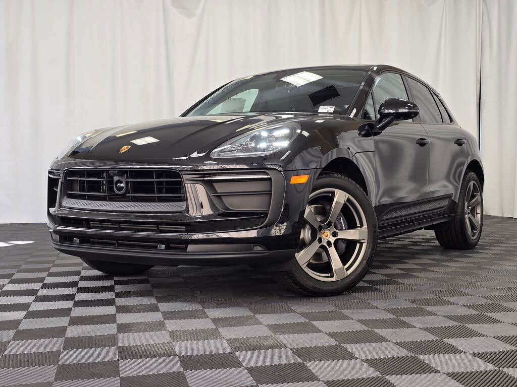 2026 Porsche Macan AWD