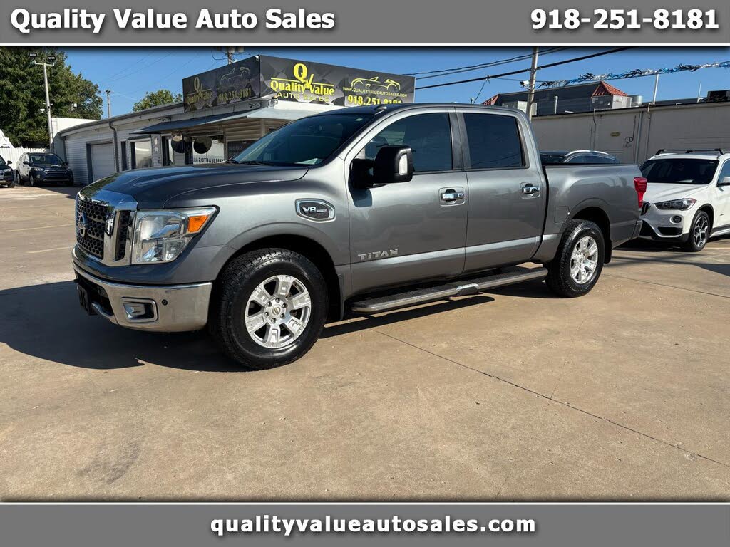 2017 Nissan Titan SV Crew Cab