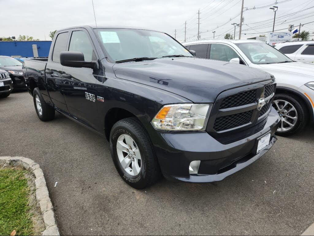 2017 RAM 1500 Express Quad Cab 4WD