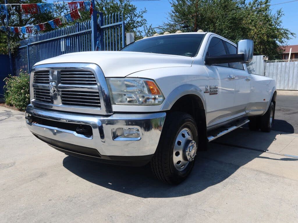 2012 RAM 3500 Laramie Crew Cab LB DRW 4WD