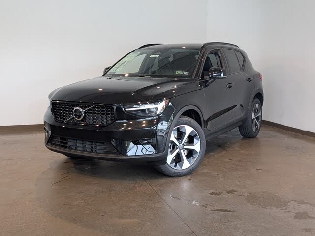 2026 Volvo XC40 B5 Plus AWD