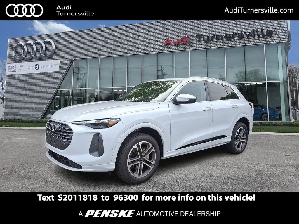 2025 Audi Q5 quattro Premium 40 TFSI