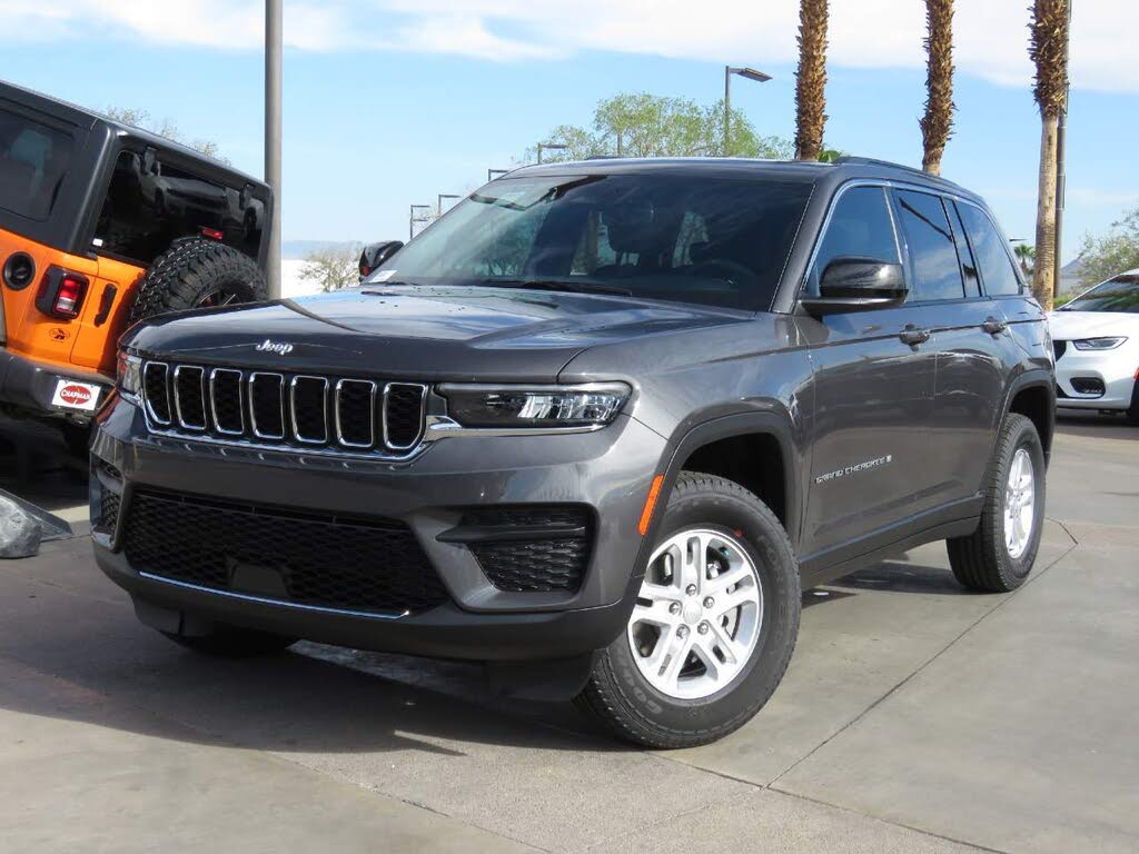 2025 Jeep Grand Cherokee Laredo RWD