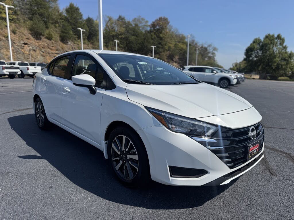 2025 Nissan Versa SV FWD