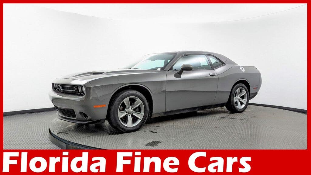 2018 Dodge Challenger SXT RWD