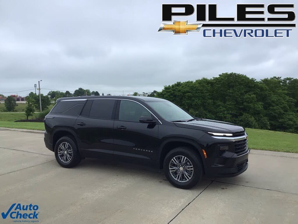 2024 Chevrolet Traverse LS FWD