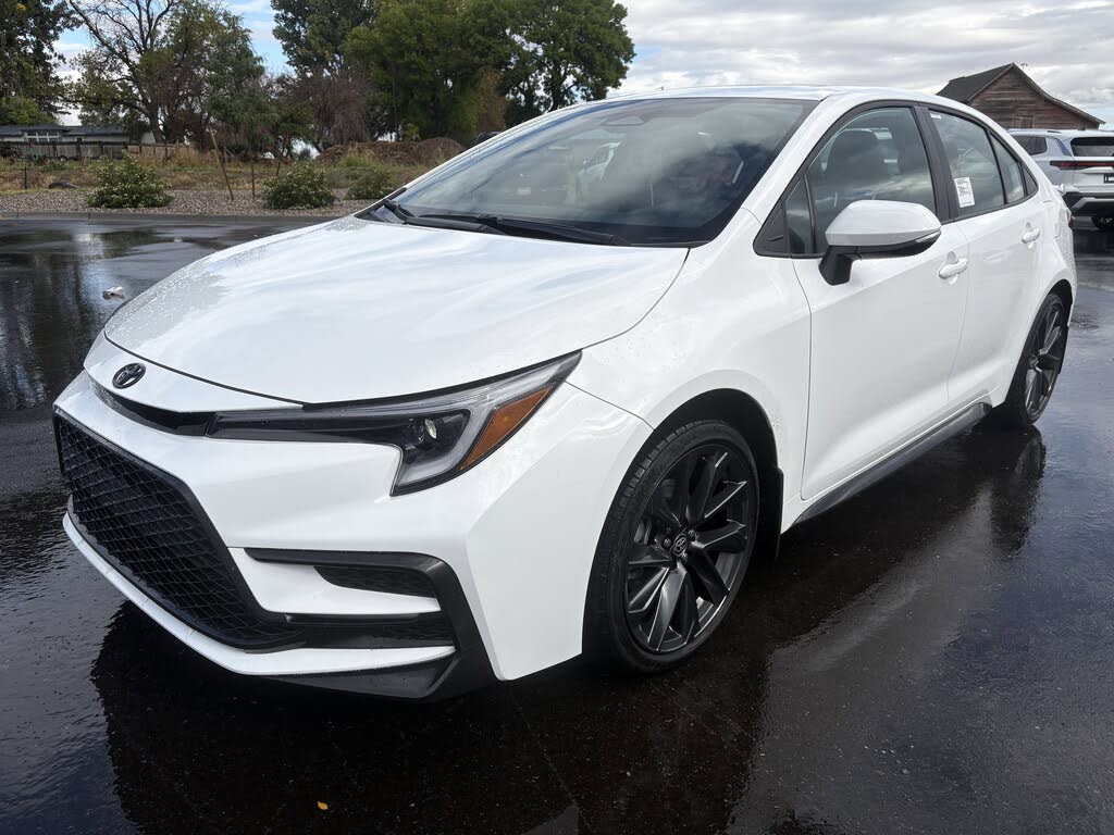 2025 Toyota Corolla XSE FWD