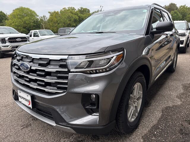 2025 Ford Explorer Active RWD