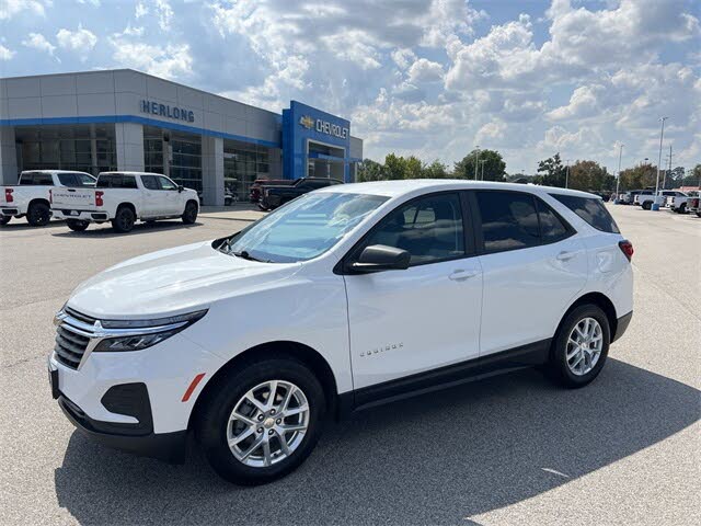2022 Chevrolet Equinox LS AWD with 1LS