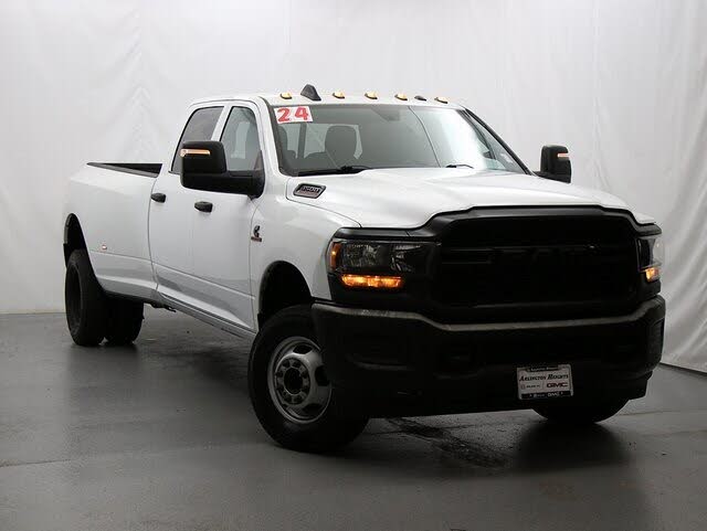 2024 RAM 3500 Tradesman Crew Cab LB DRW 4WD