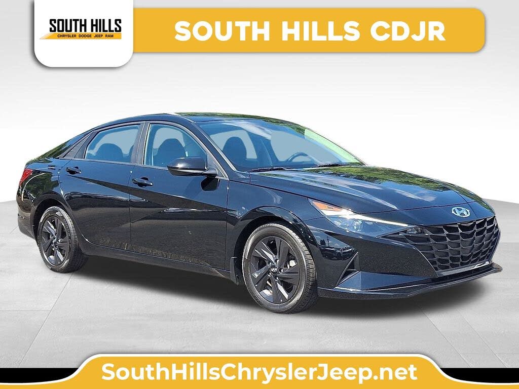 2022 Hyundai Elantra SEL FWD