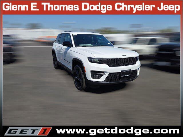 2025 Jeep Grand Cherokee Altitude RWD