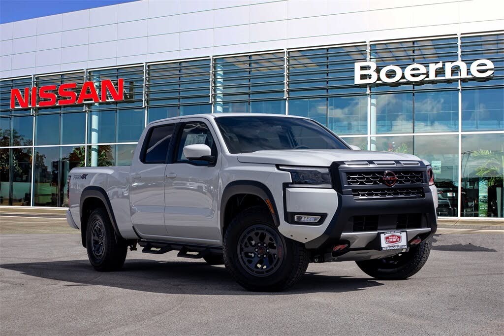 2026 Nissan Frontier PRO-4X Crew Cab LB 4WD