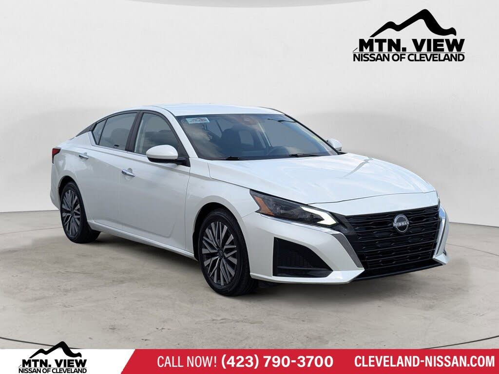 2023 Nissan Altima 2.5 SV FWD