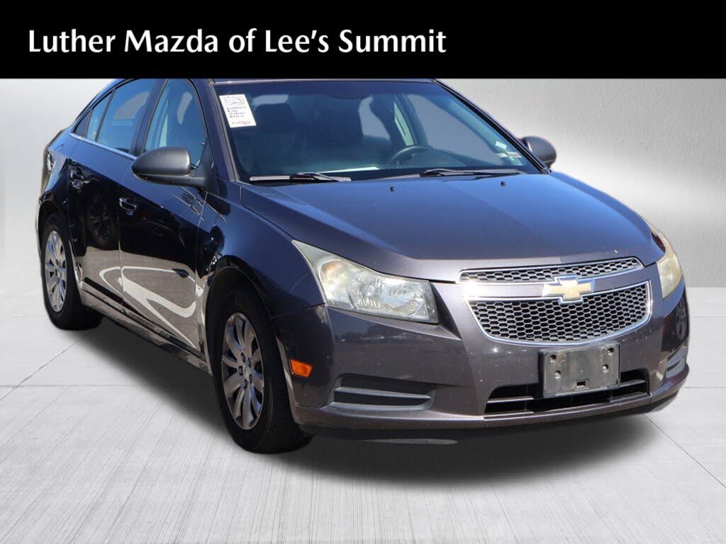 2011 Chevrolet Cruze LS Sedan FWD