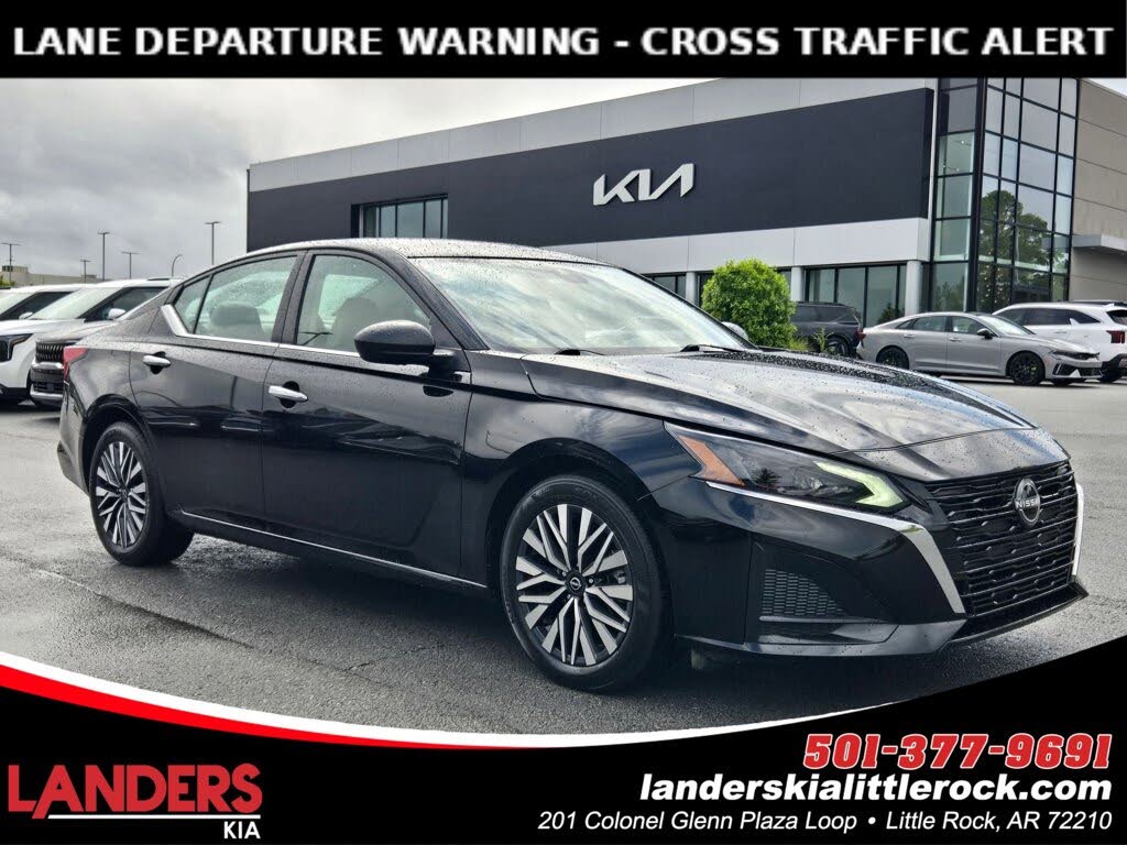 2024 Nissan Altima 2.5 SV FWD