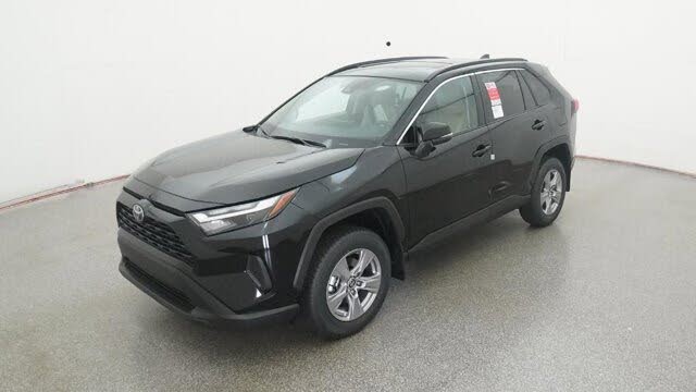 2025 Toyota RAV4 XLE FWD
