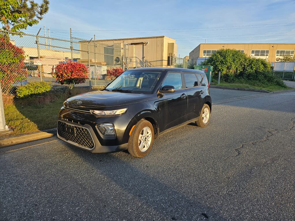 Kia Soul LX FWD 2021