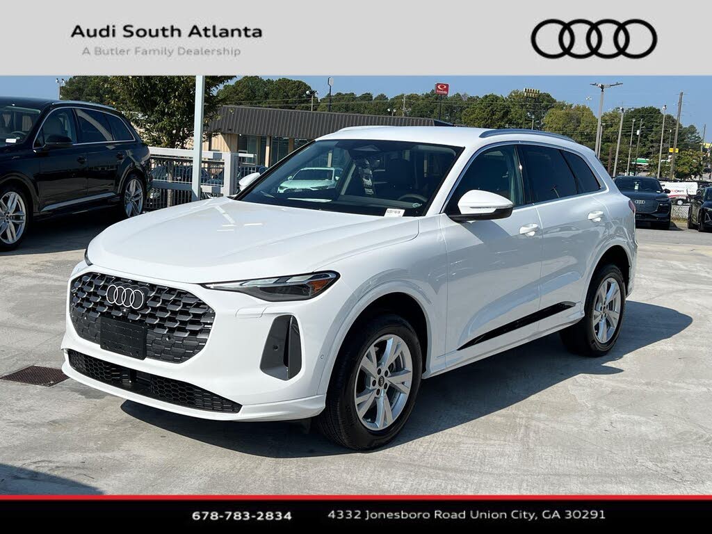 2025 Audi Q5 quattro Premium 40 TFSI