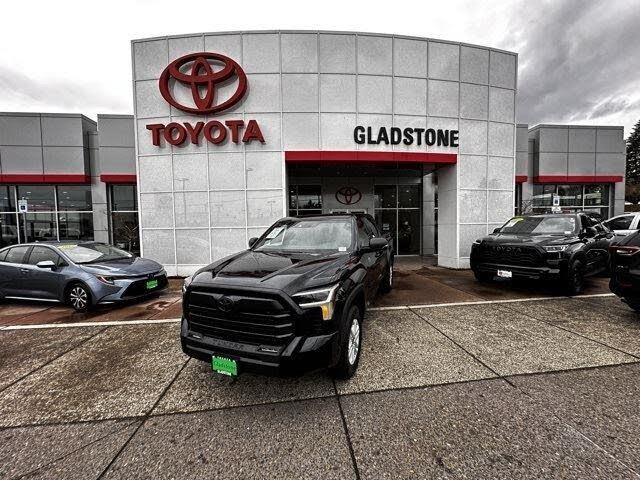 2025 Toyota Tundra SR5 CrewMax Cab 4WD