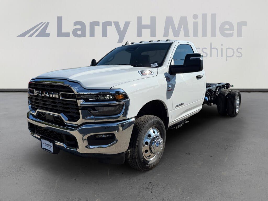 2026 RAM 3500 Chassis Big Horn Regular Cab DRW 4WD