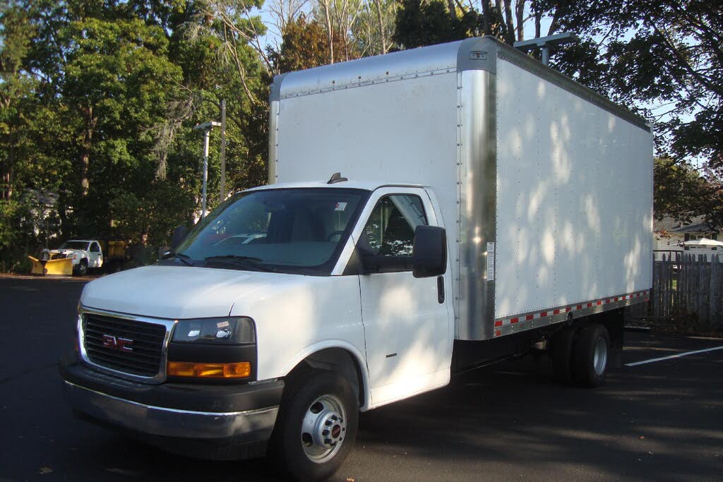 2025 GMC Savana Chassis 3500 177 Cutaway RWD